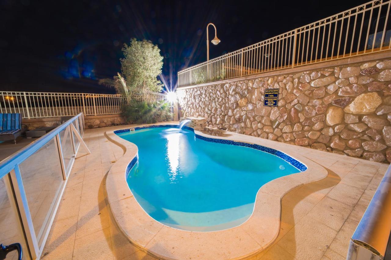 Yalarent Oasis Garden With Private Pool Lägenhet Eilat Exteriör bild